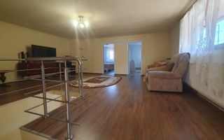 Casă spațioasă de vânzare în comuna Roșia .COMISION 0% - Poză 12