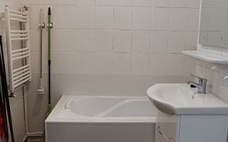 Apartament cu 2 camere decomandate, in cartierul Astra-Mercur - Poză 8