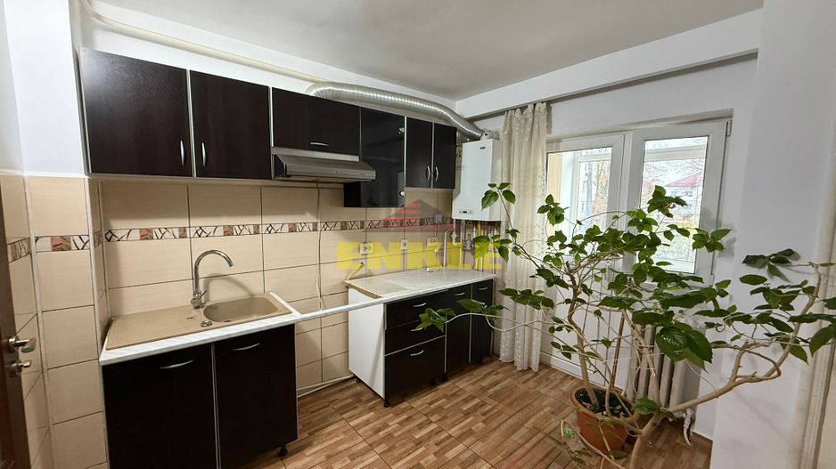 Vânzare apartament 3 camere decomandat, Zona Curcubeului - Poză 5