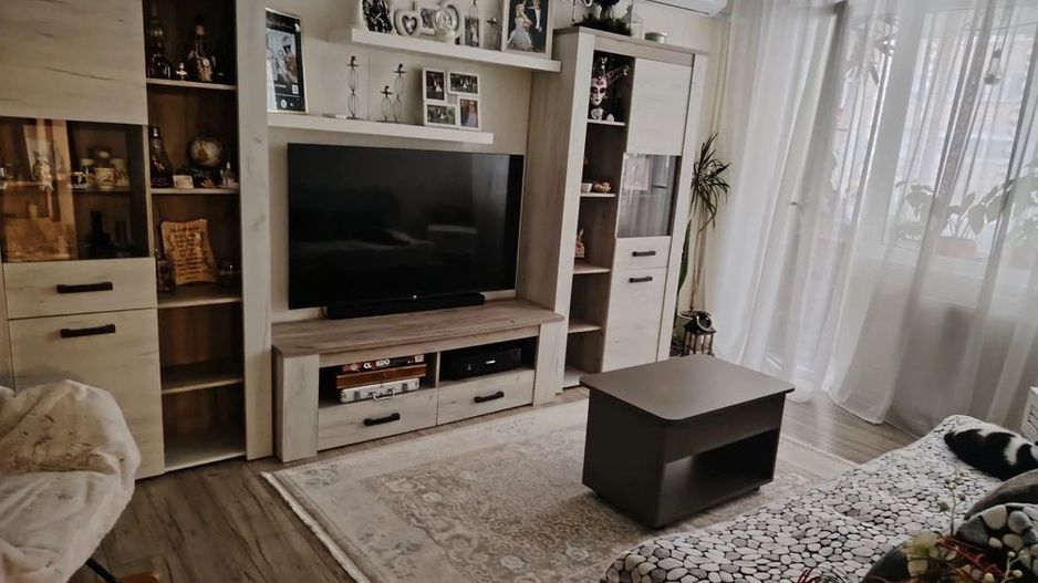 Torontalului | 3 camere | Decomandat |  Centrala proprie | Boxa in CF | Garaj - Poză 1