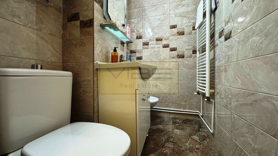Apartament 3 camere 2 bai central Rond Podu Ros - Poză 18
