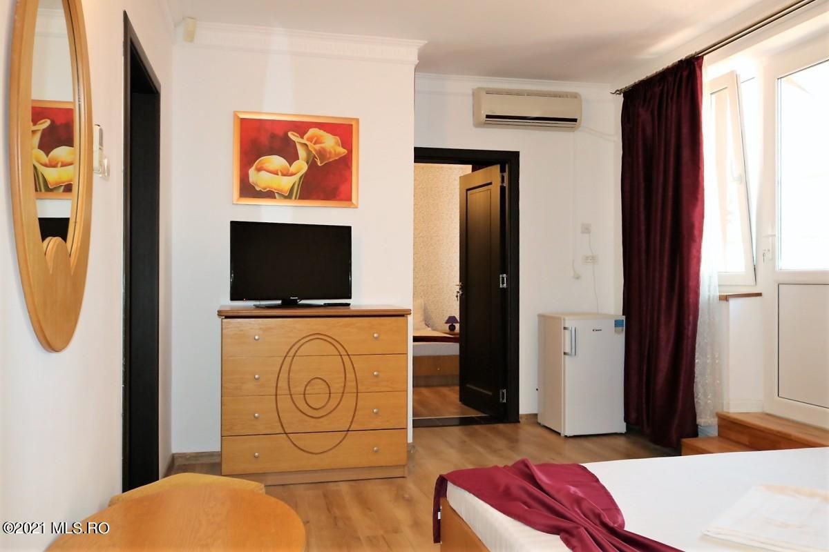 Mamaia Nord - Langa Mare, pensiune la cheie, 11 camere, 9 bai! - Poză 18