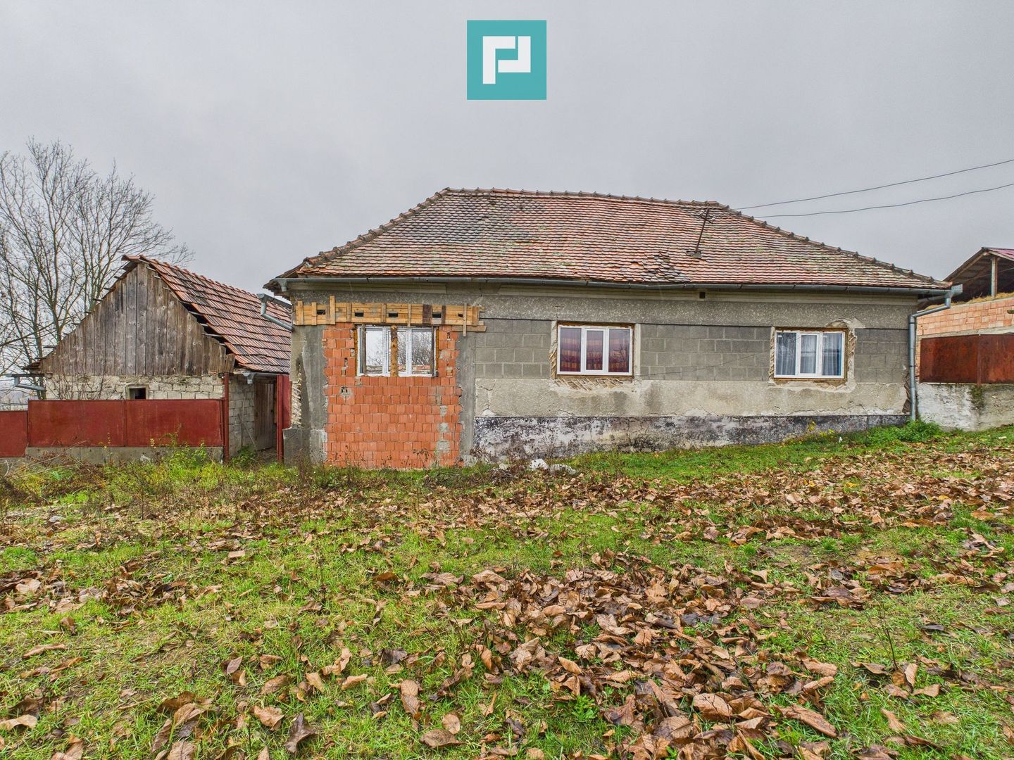 Casă cu 3 camere în localitatea Berindia, Arad - Poză 1