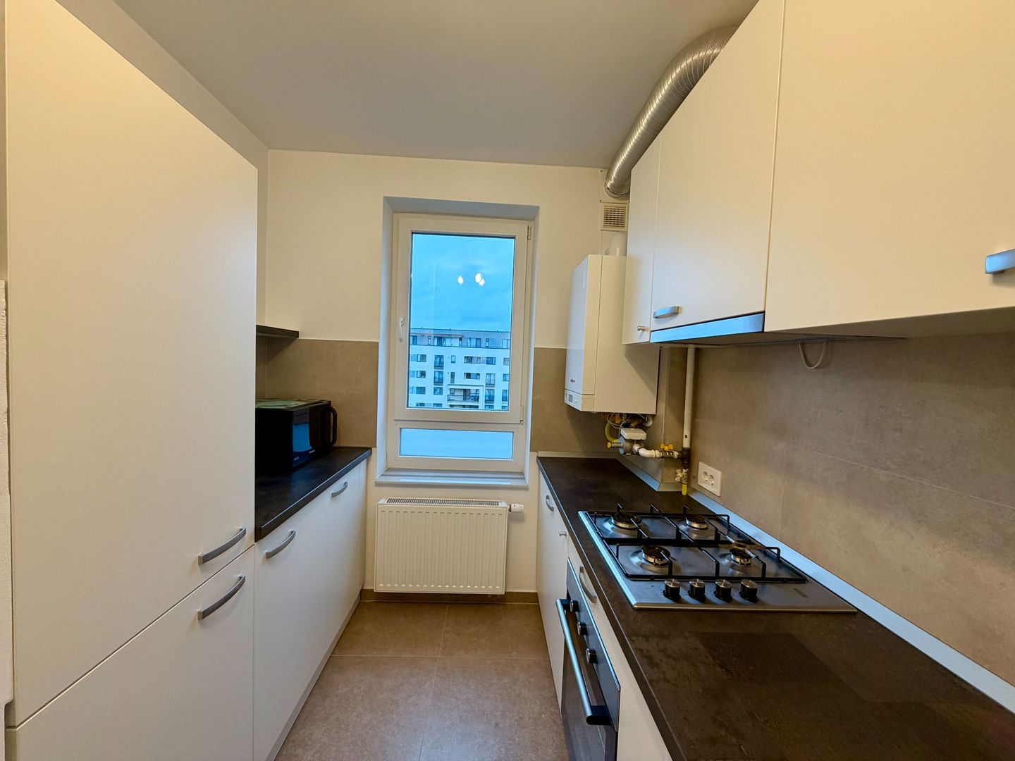 Apartament 2 camere Kasper cu vedere la pietonala - Poză 4