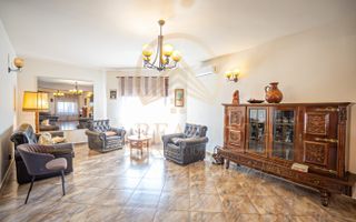 Casa P+1 in Palazu Mare - Teren de 455 mp cu Piscina si Garaj - Poză 19