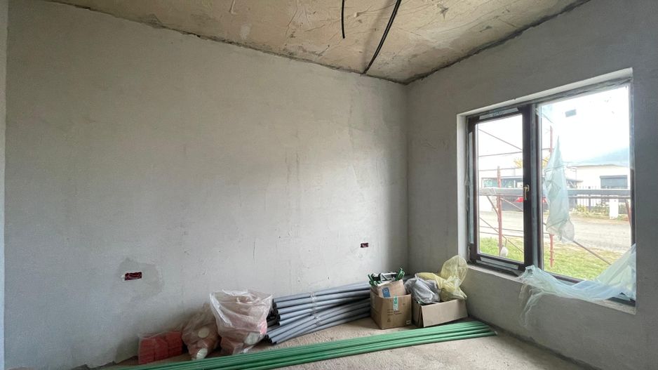 Duplex separat prin garaj si superpozitie - Poză 4