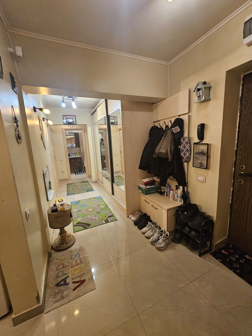 Vând 🏢 Apartament 3 camere | Câmpia Libertății | Aproape de Piața Muncii - Poză 1
