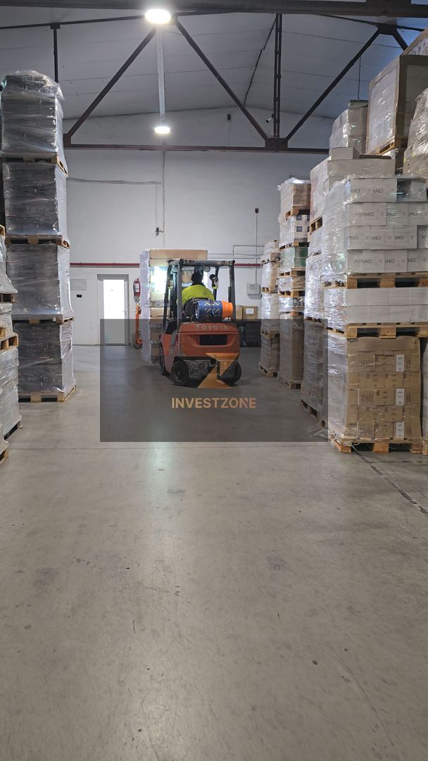 Vindem hala in Episcopia/Oradea - Poză 3