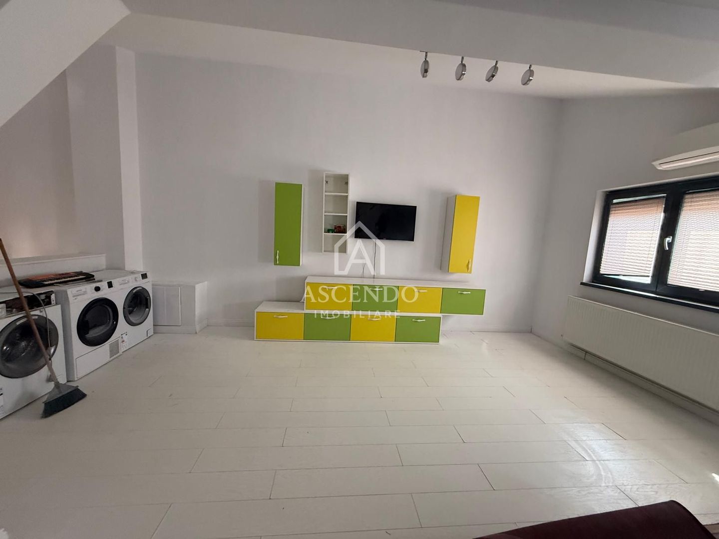 Casă modernă 4 dormitoare,mobilată cu 3 locuri de parcare – Chiajna - Poză 28