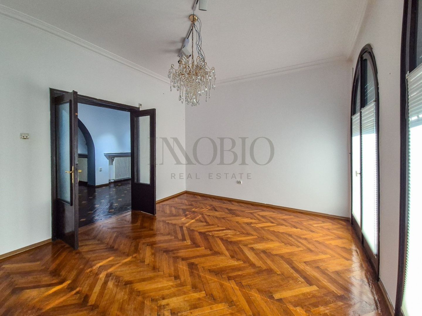 Eleganță autentică în Dorobanți | Vilă interbelică cu grădină - Poză 2