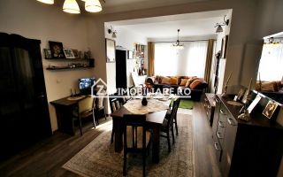 Casa 8 camere,4 bai,482mp,1.100mp teren,2 garaje,0% comision - Poză 2