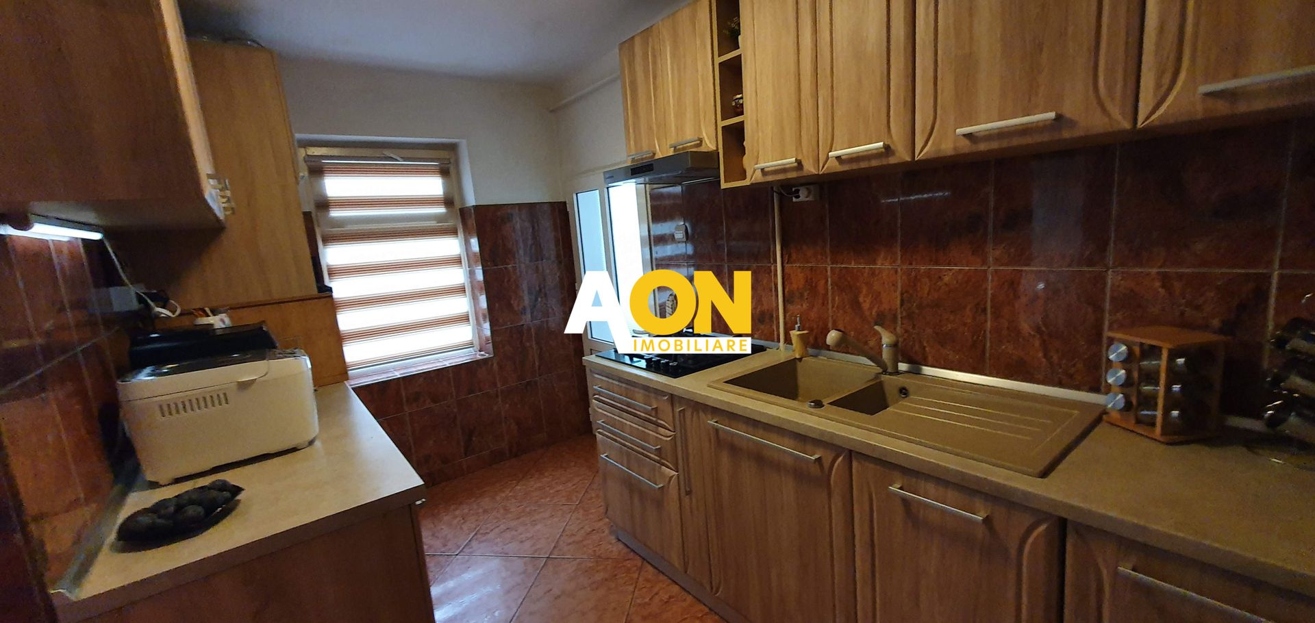 Casa cu 7 camere, 2 spatii comerciale, pretabila pt. birouri, Centru - Poză 17