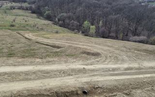 Teren 5930 mp- 1,4 km centru- investitie, cabana in natura - Poză 4