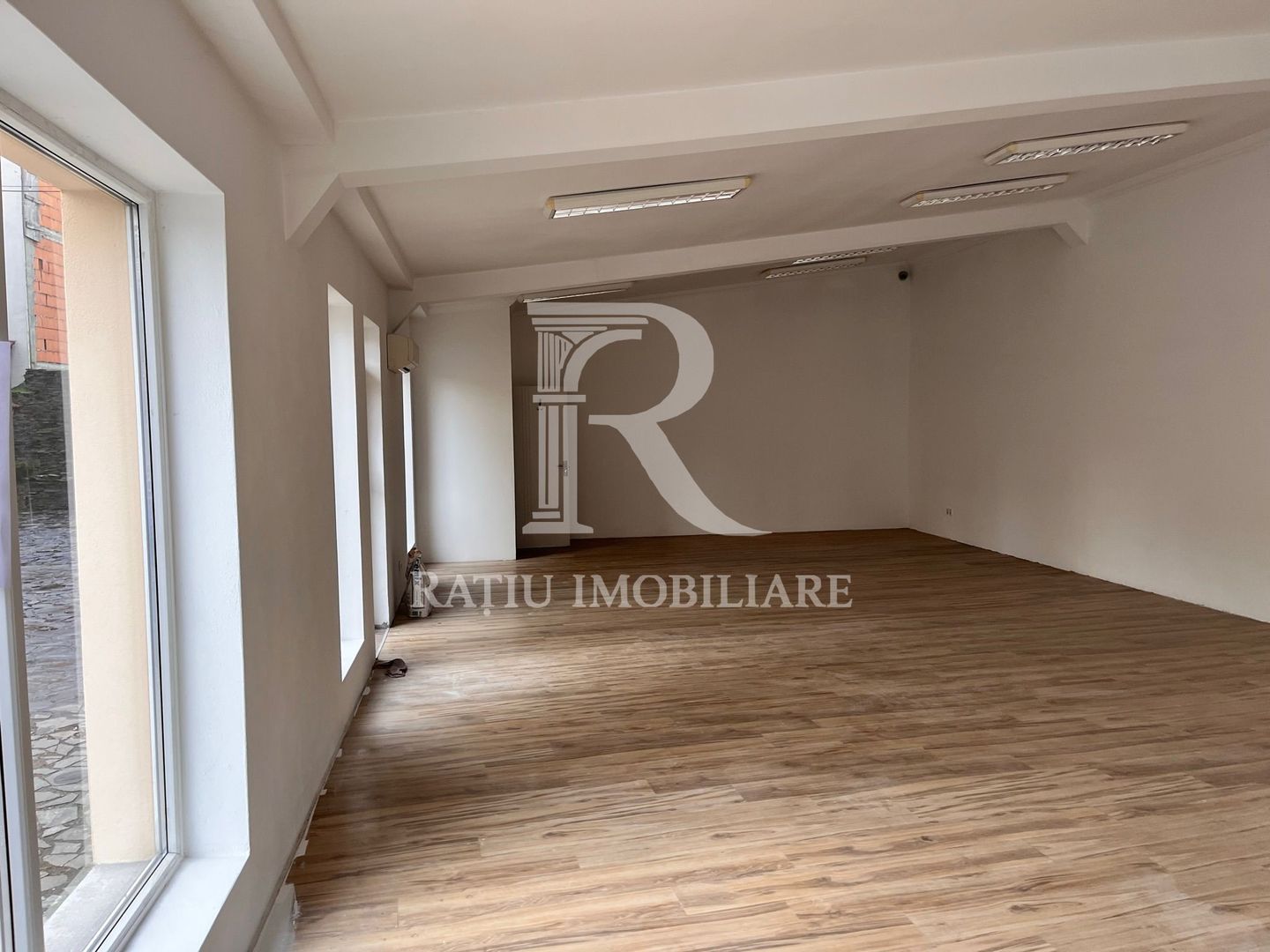 Spatiu Comercial | Decebal | Oradea - Poză 2