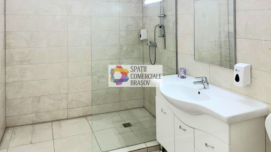 Spatiu comercial de închiriat  Brasov - 63 mp # spatii-comerciale-brasov.ro - Poză 1