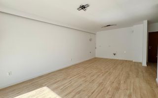 Apartament finisat / etaj intermediar /  Zona Eroilor - Poză 1