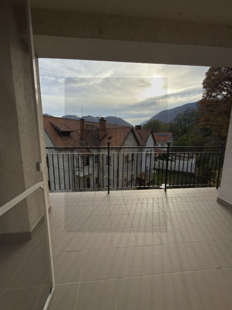 Apartament spațios 3 camere, bloc nou Zărnești - Poză 13