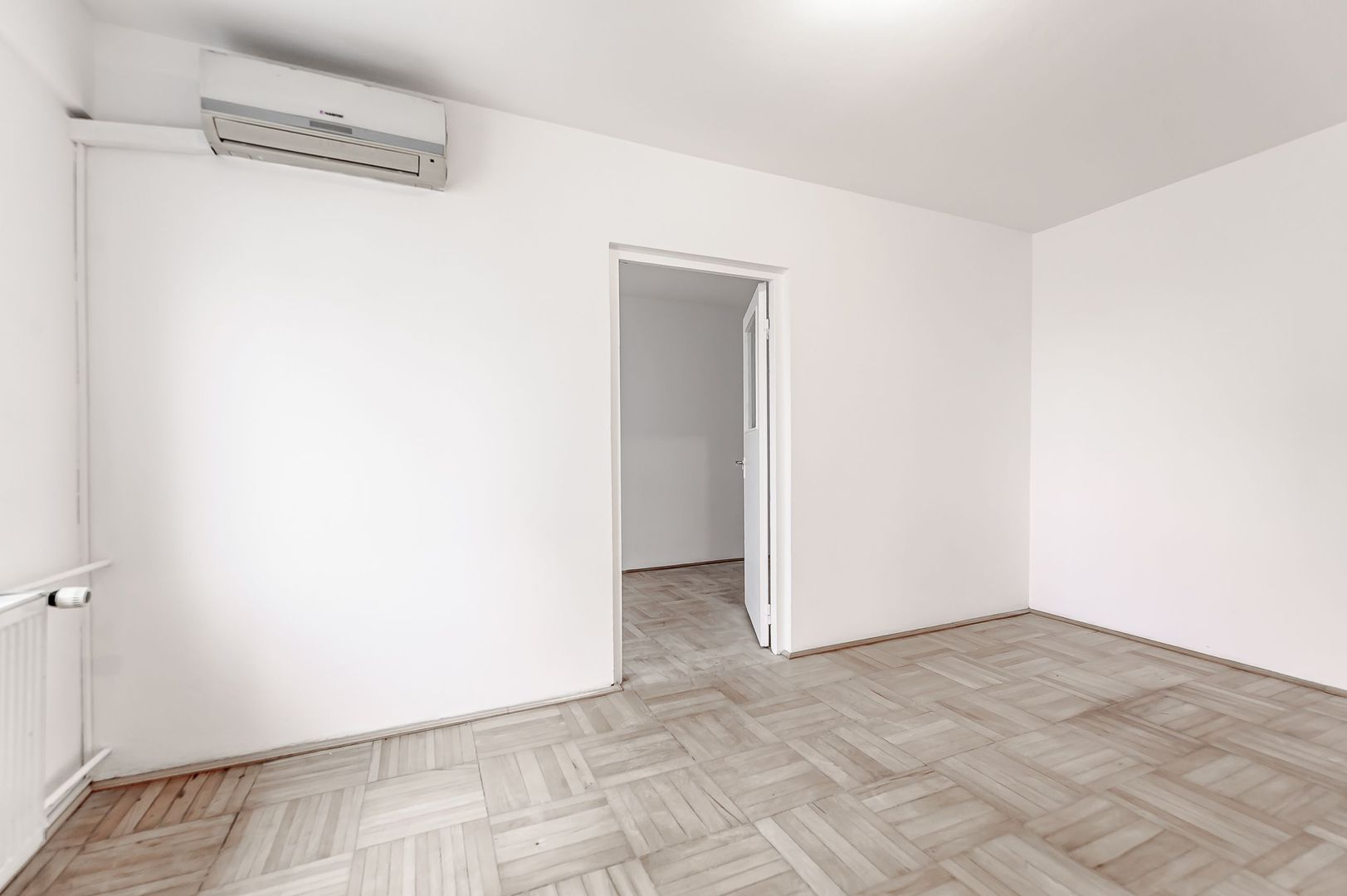 REZERVAT! Apartament compact și modern - Zona Intim - Poză 2