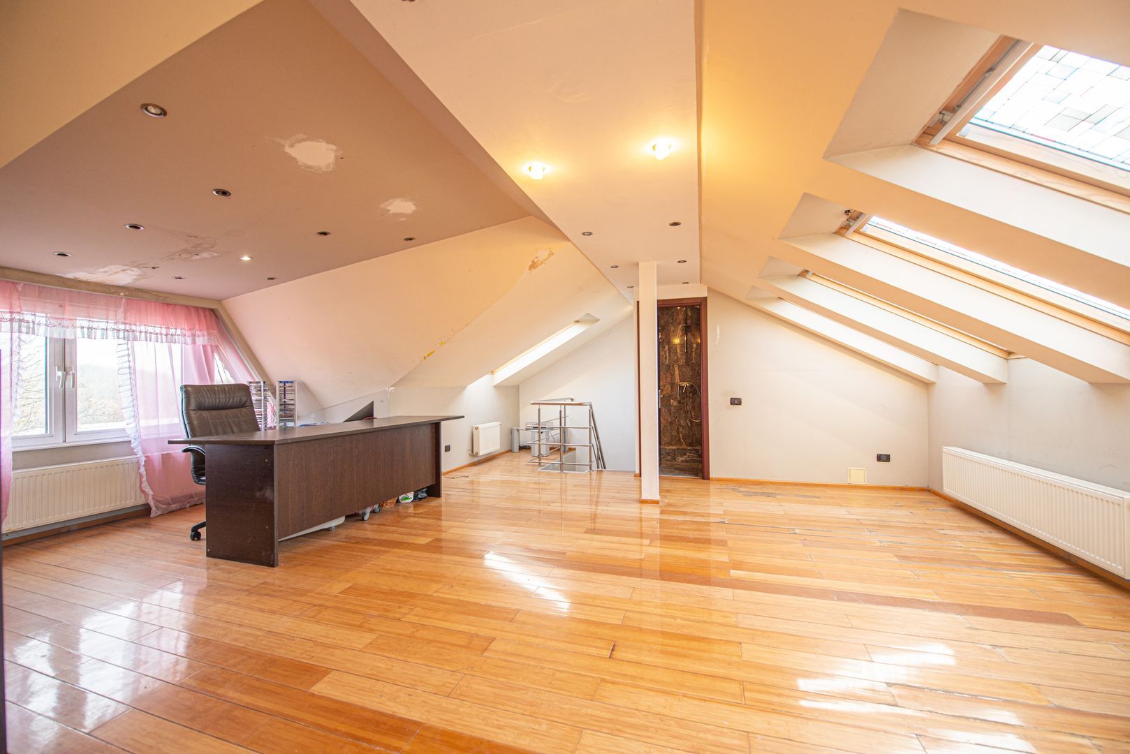 Casa de vanzare 9 camere potential investitie Cornetu teren 1200mp - Poză 27