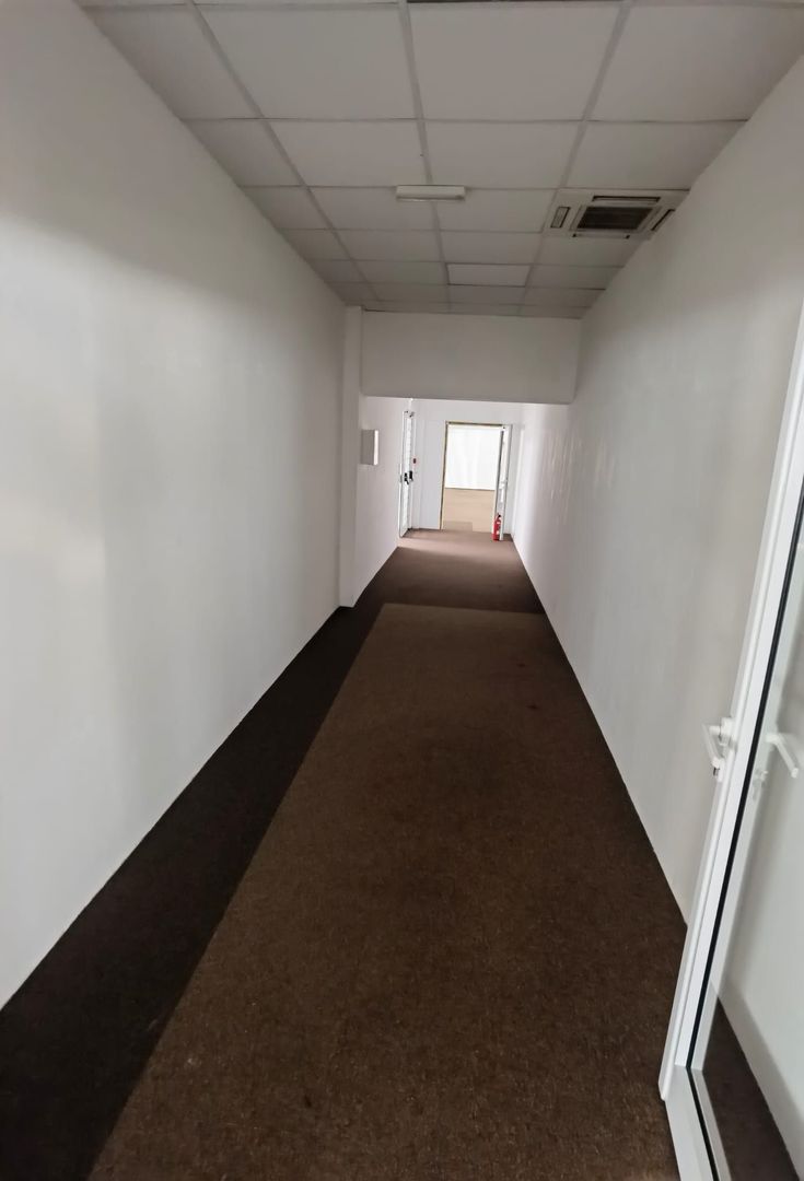 Spatii birouri/servicii - Poză 21