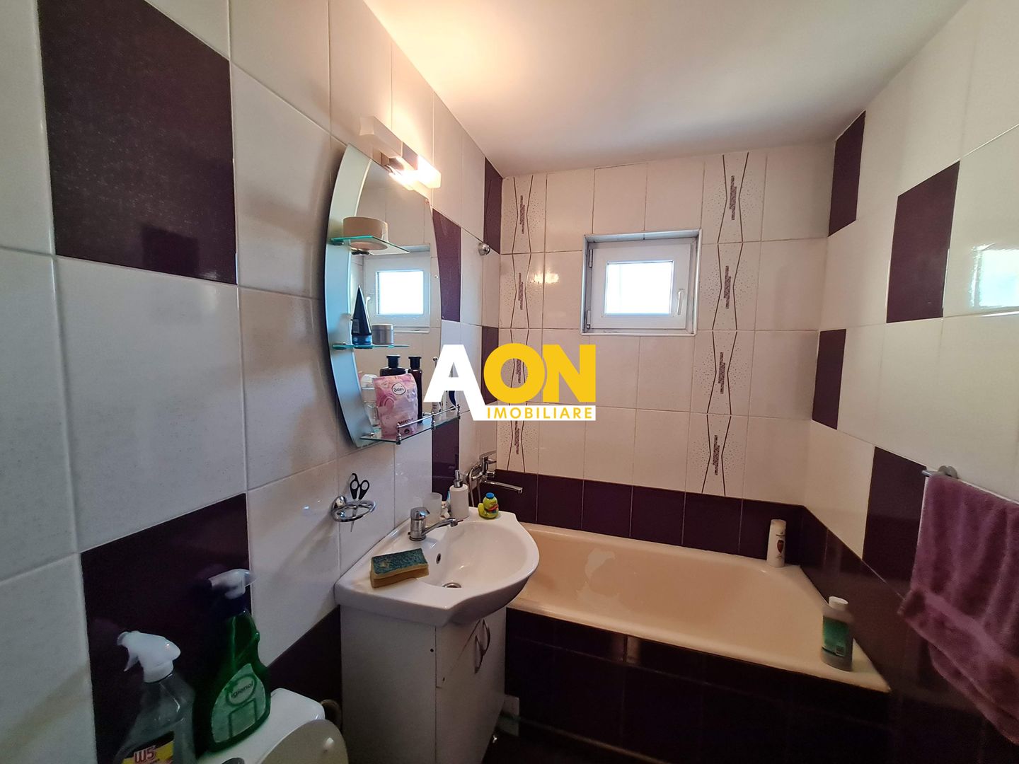 Apartament 3 Camere, Decomandat, 69 mp + balcon, Etaj 4, Zona Cetate - Poză 11