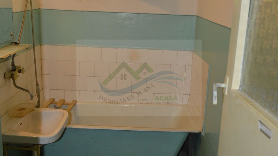 Apartament cu 4 camere Marasesti/Suceava - Poză 8