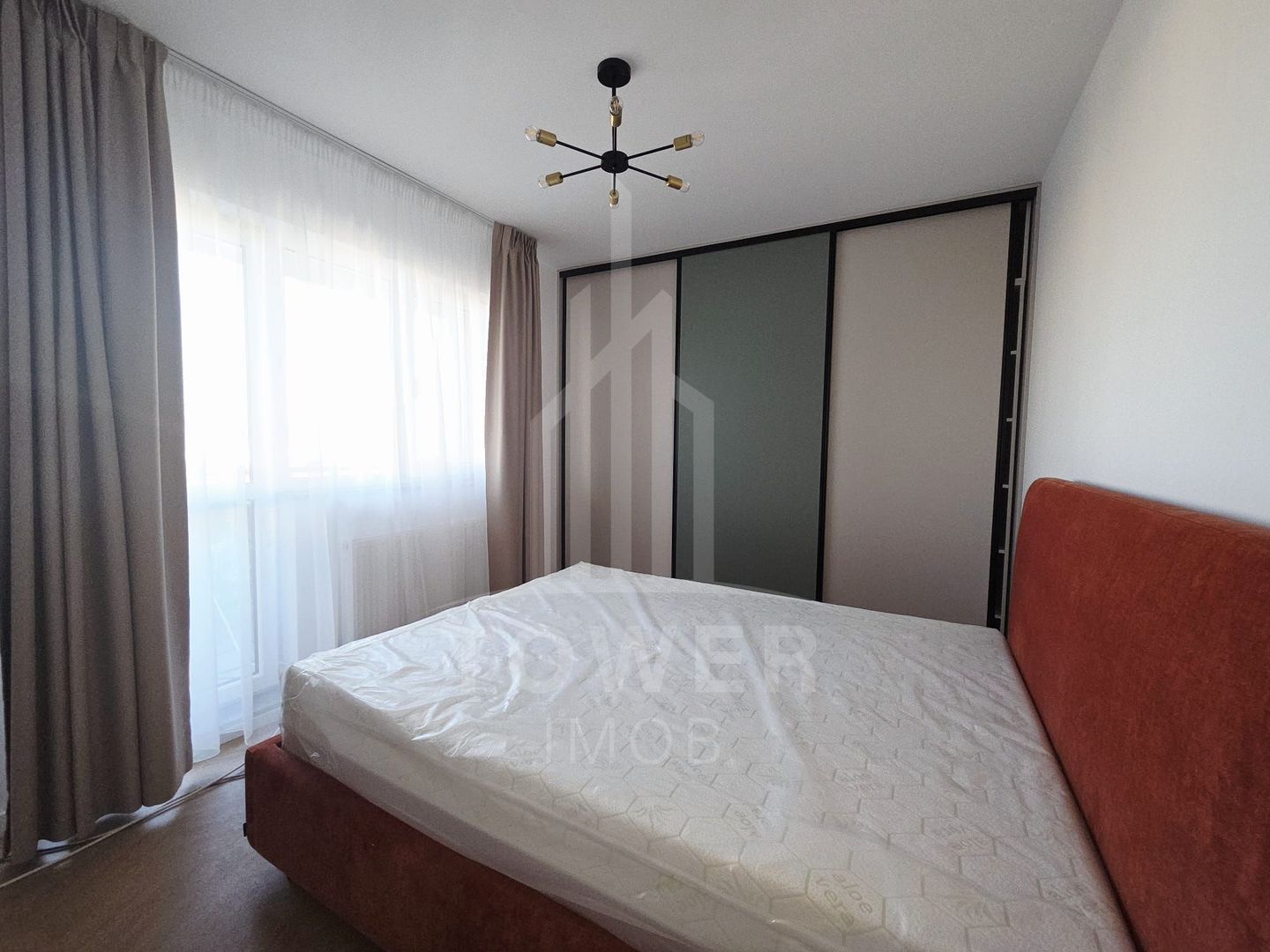 Apartament 4 camere  supwr lux de închiriat - Poză 15