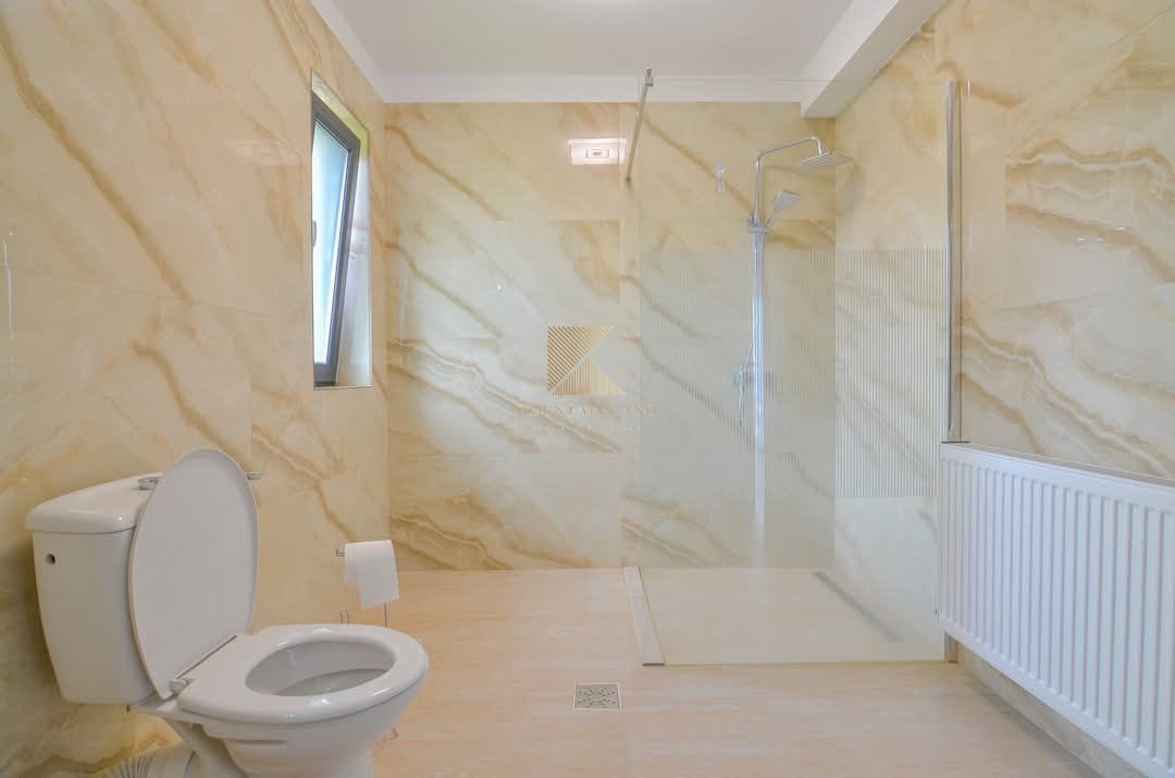 Casa noua tip duplex, 2 dormitoare cu 2 bai, curte, Sacele, PETFRIENDL - Poză 17