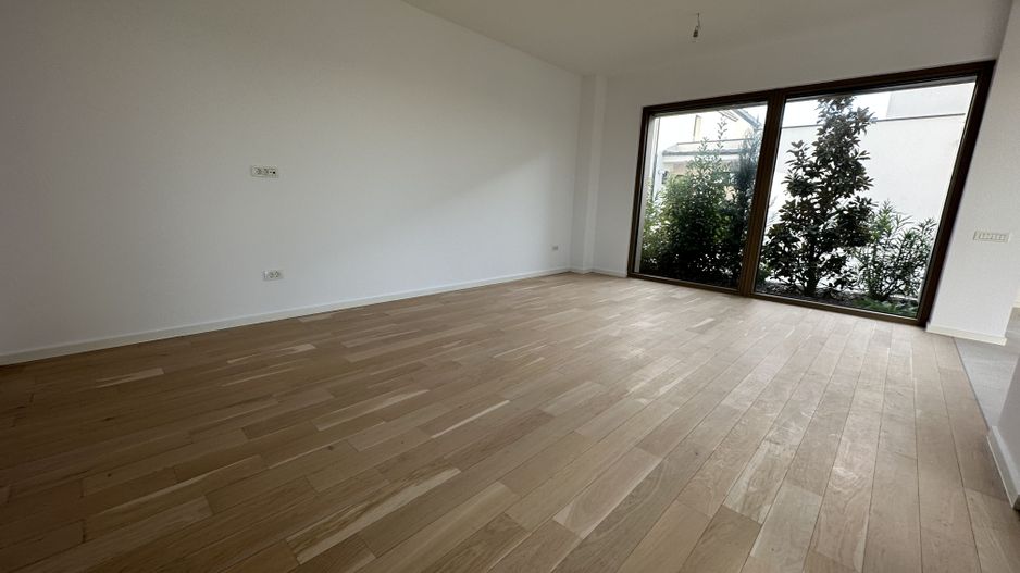 Casa cu 5 camere - Dumbarvita - Poză 17