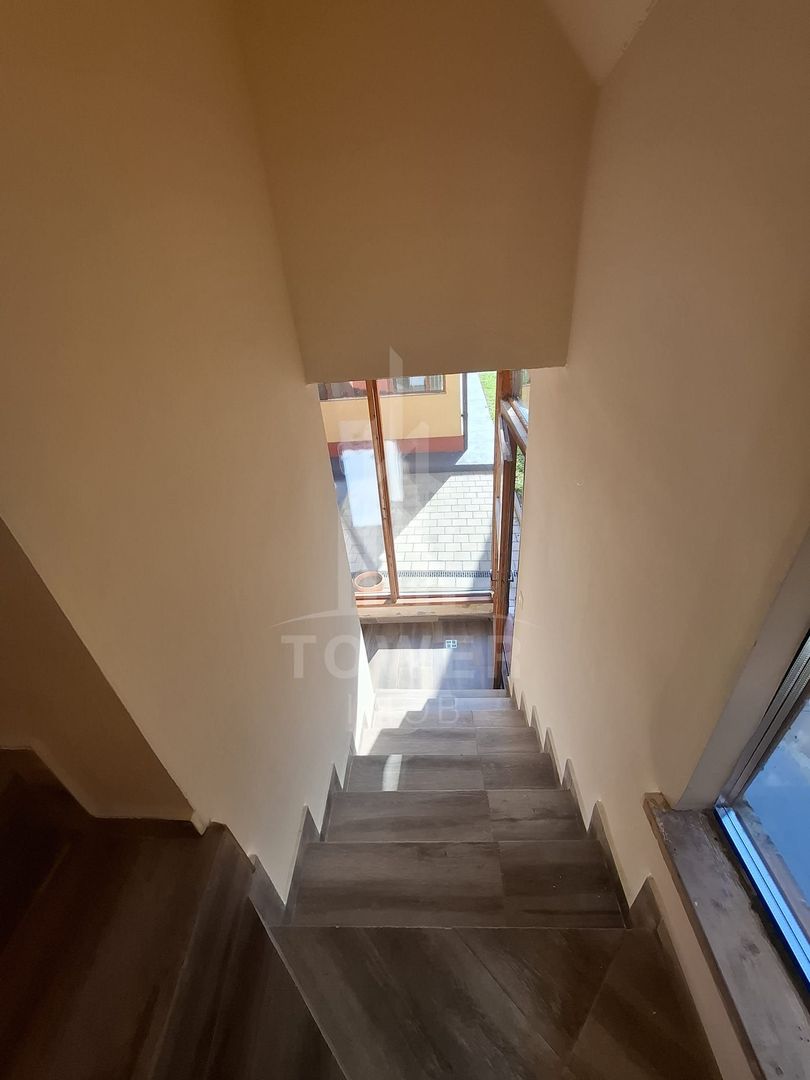 De vânzare casă în Orlat, cu teren generos de 2200 mp și panoramă deosebită! - Poză 12