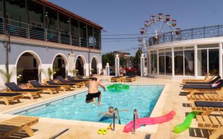 Hotel KM0 Costinesti + Restaurant + Bar + 6 spatii comerciale - Poză 9