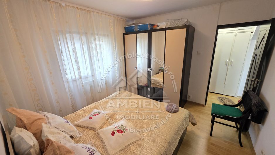 Apartament cu 3 camere, etaj 4, VASLUI - zona CARTIER; - Poză 9