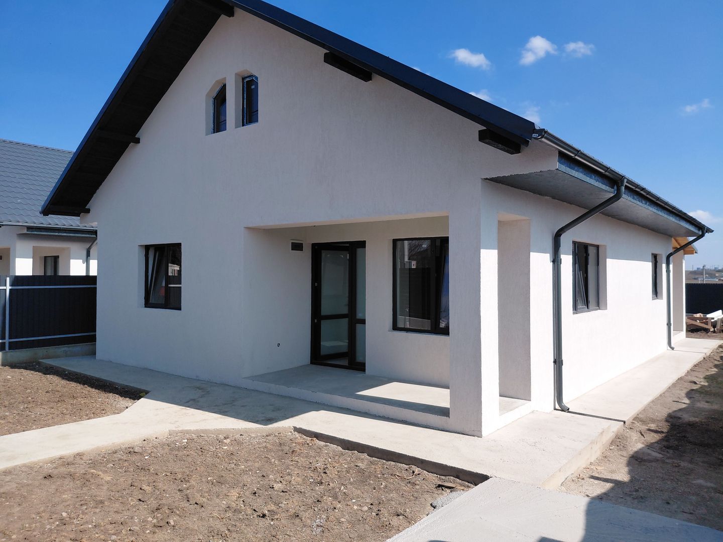 De vânzare casă – Comuna Șendreni, Cartierul Nou - Poză 2