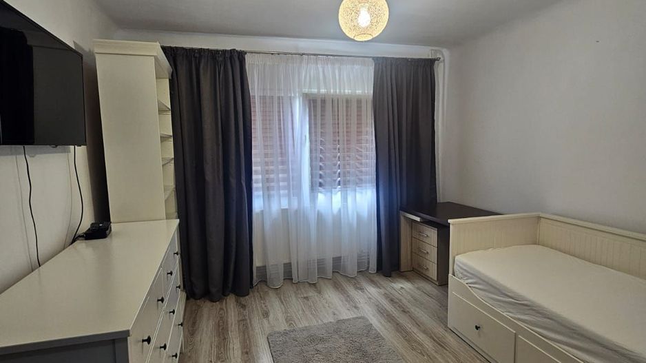 Apartament 3 camere, decomandat- 1 Mai, Sara - Poză 14