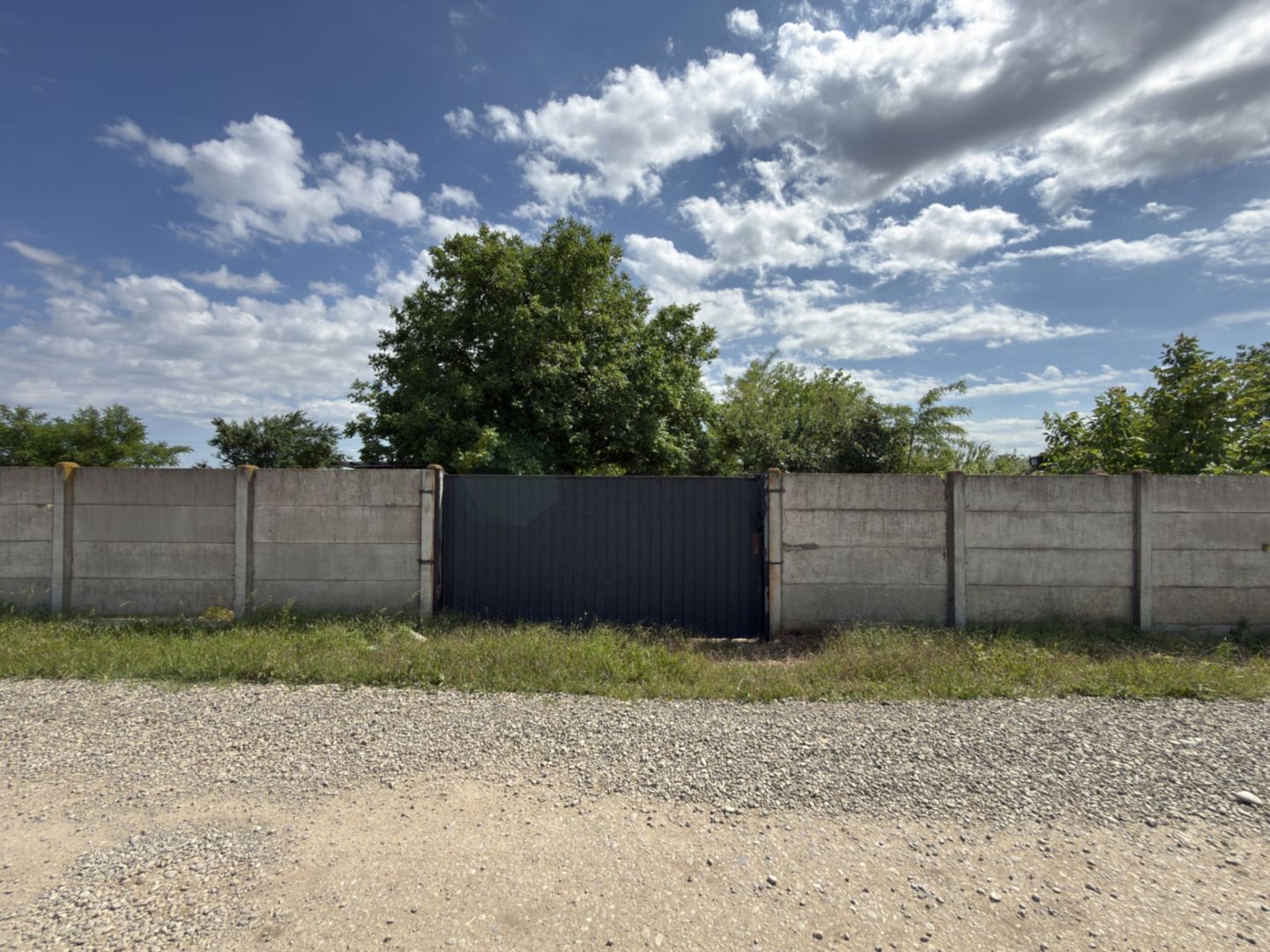 Teren intravilan 1.500 mp în Tunari – dublă deschidere, ideal pentru dezvoltare - Poză 1