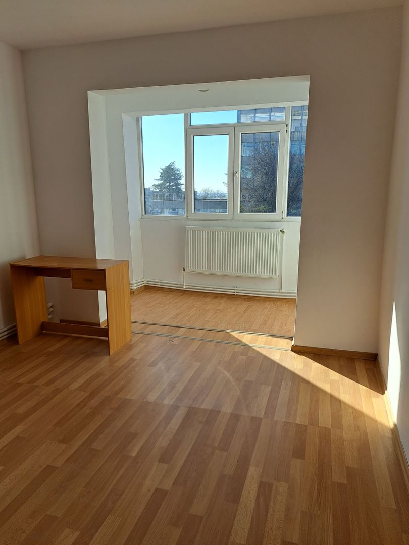 Apartament 4 cam dec Port, et 4/5,St 100mp,3 balcoane - Poză 9