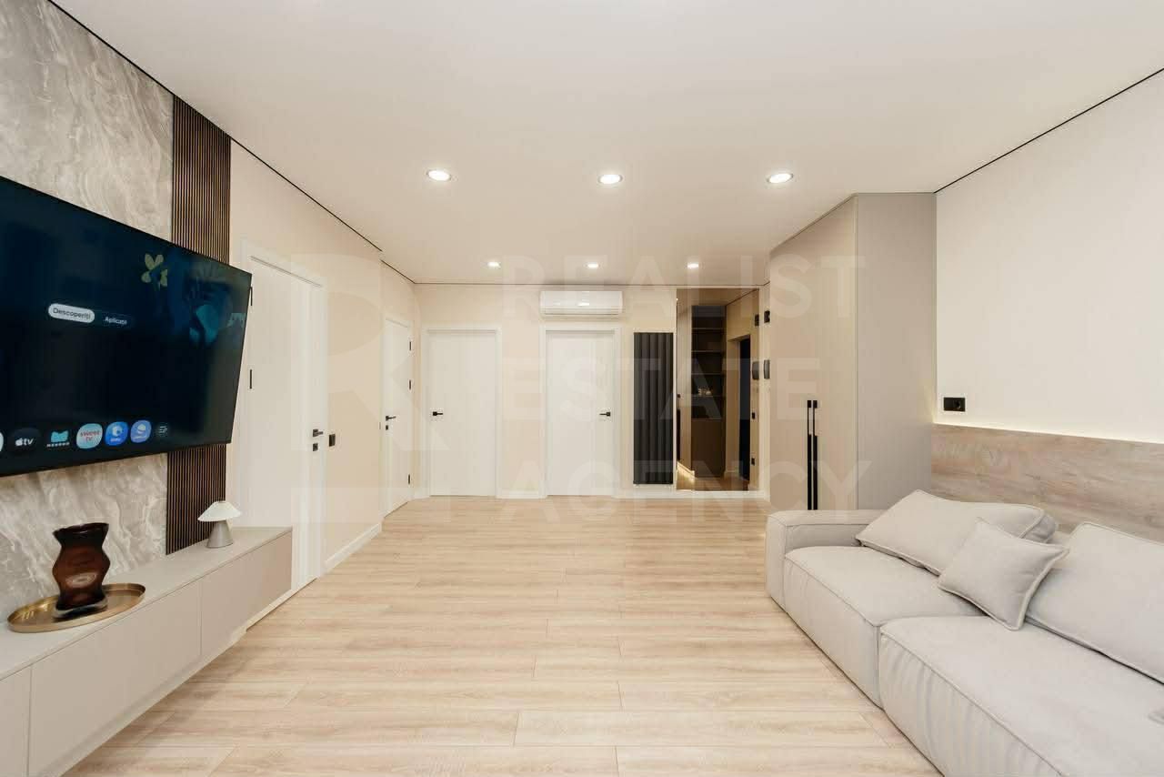 Vânzare, apartament, 3 camere, bd. Mircea cel Bătrân, Ciocana - Poză 1