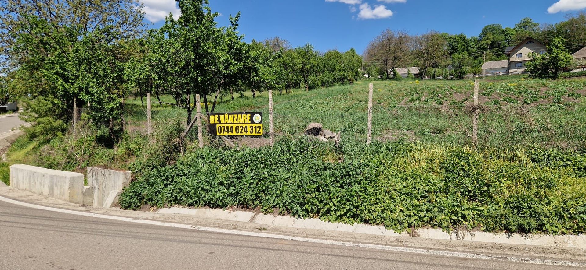 Teren de vânzare în Lamaseni, judet Suceava - Poză 2