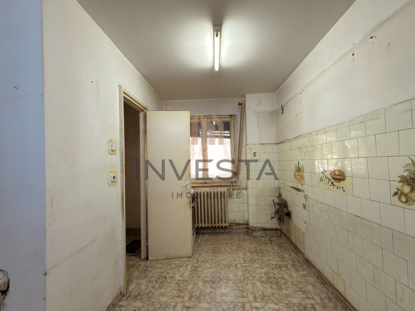 Apartament cu 3 camere | Parter inalt cu balcon | Garaj | Boxa - Poză 5