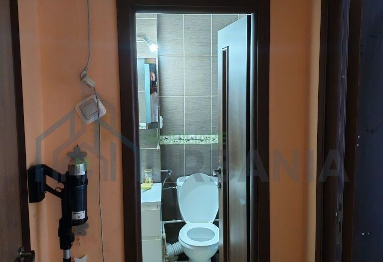 Apartament 2 camere semidecomandat, Podu Roș, 54 mp, etaj 7/10, 95.000 euro - Poză 6