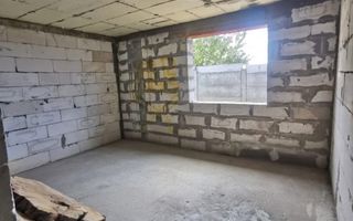 Casa la rosu în Plaiul Vulcănești - Poză 3