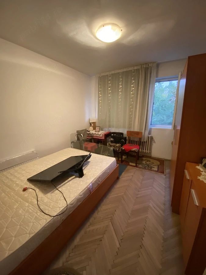 Apartament 2 camere de vânzare Constructorilor - Poză 3