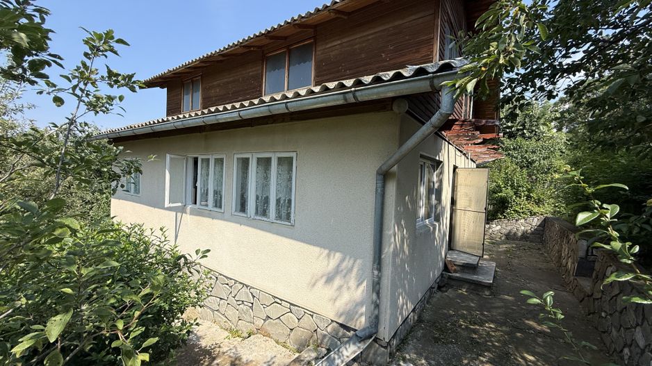 Casă parter+mansarda 80 mp+ teren intravilan 476 mp Sotrile Prahova ! - Poză 1