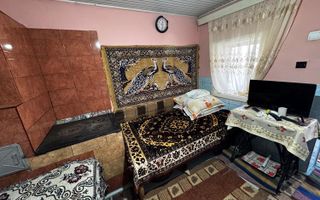 Casa locuibila la 39 km de Iasi, in Hermeziu, racordata la apa - Poză 5