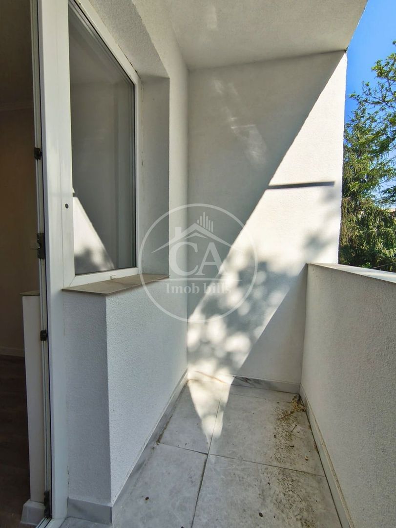 Apartament de vânzare cu 2 camere în zona Rogerius, Oradea - Poză 9