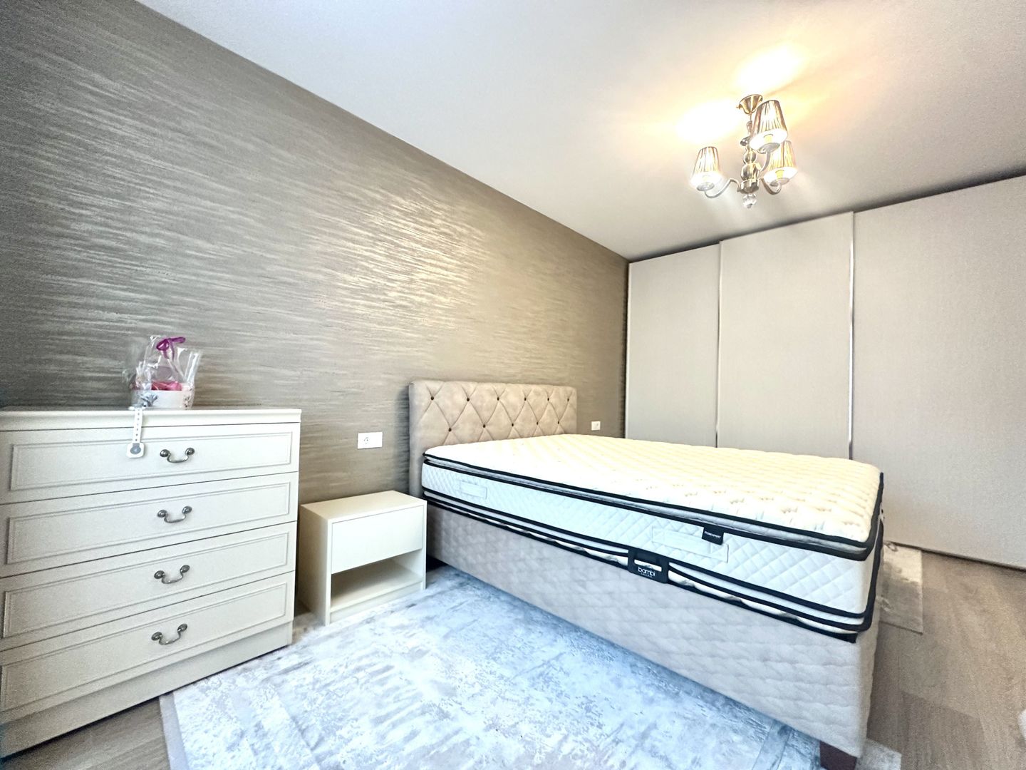 Apartament de închiriat  2 camere, decomandat zona Coresi Urban - Poză 2