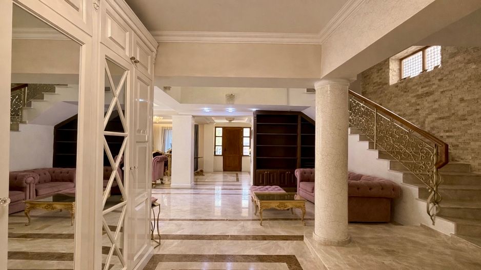 Vila / Casa de lux de vanzare  1000mp teren Str. Primaverii Constanta - Poză 5