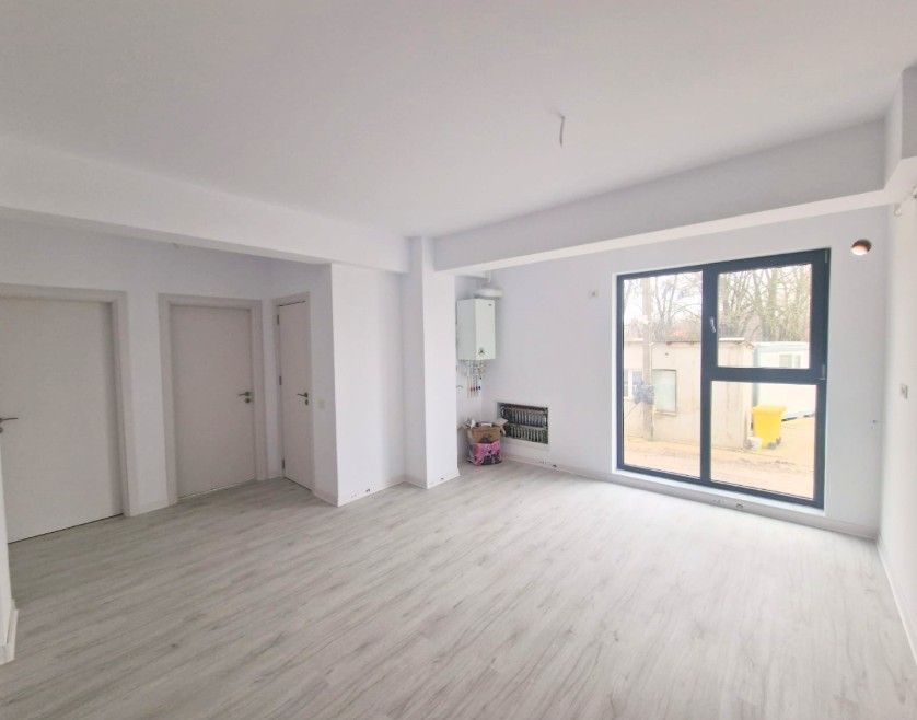Apartament 3 camere, terasă 31 mp Otopeni central | parcare, comision 0 - Poză 3
