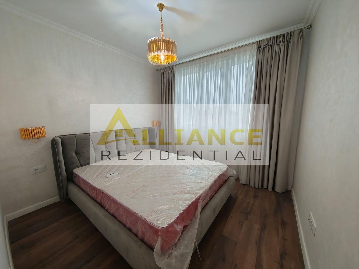 Duplex - 5 camere - 3 bai - la intrare in comuna Berceni - Poză 6