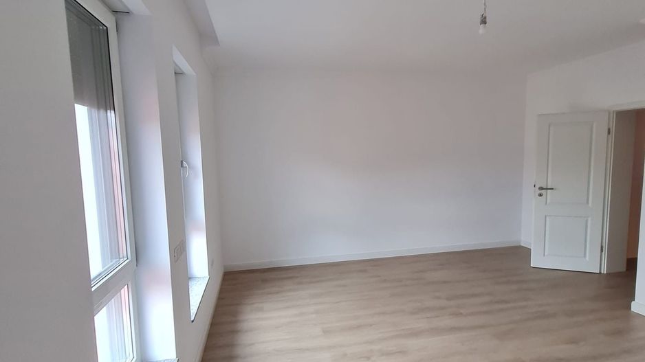 Proiect deosebit la 5 minute de Iulius Town - Poză 20